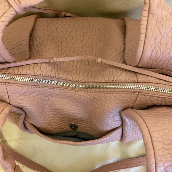 Vince Camuto Mauve leather pleated tote/crossbody/shoulder bag - Picture 11 of 17